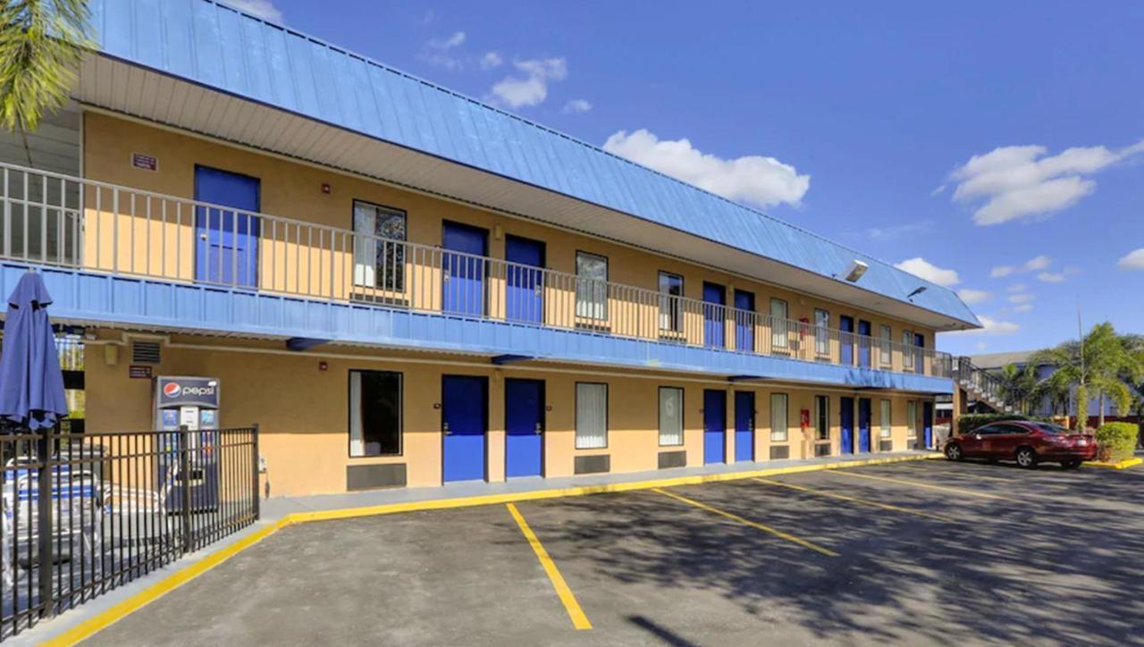 Magnuson Hotel Bradenton Exterior photo