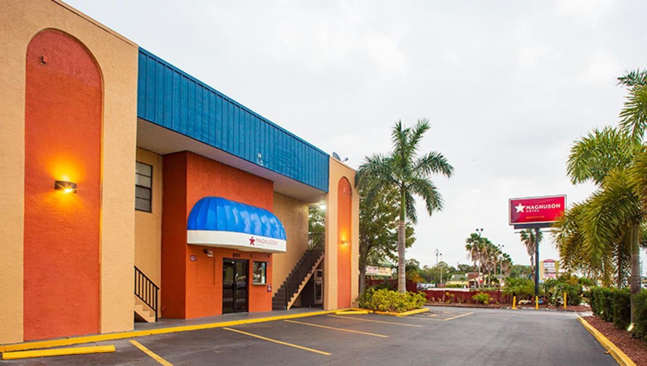 Magnuson Hotel Bradenton Exterior photo